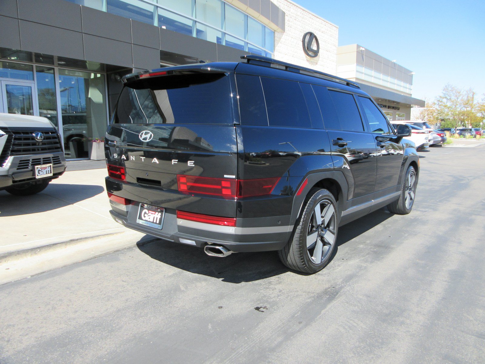 Used 2024 Hyundai Santa Fe Limited AWD/4WD image 9