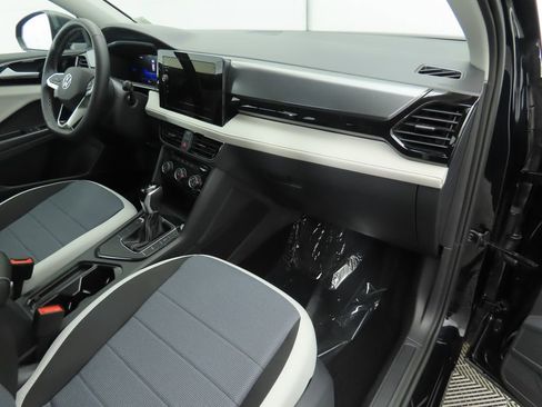 Used 2025 Volkswagen Taos S image 17