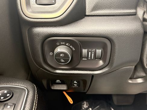 Used 2019 RAM 1500 Sport w/ Advanced Safety Group AWD/4WD image 15