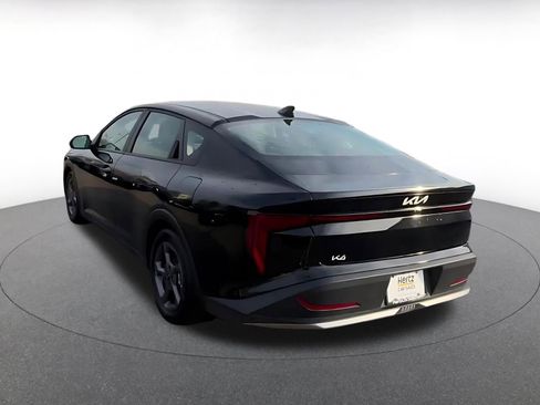 Used 2025 Kia K4 LXS image 12