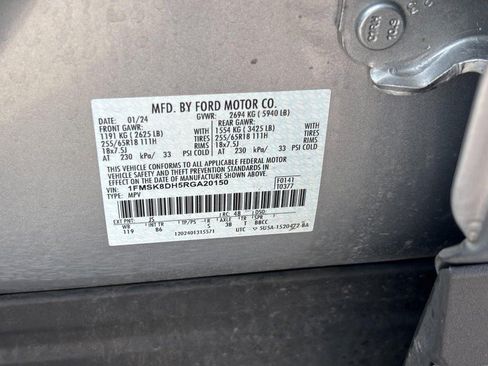 Used 2024 Ford Explorer XLT AWD/4WD image 26