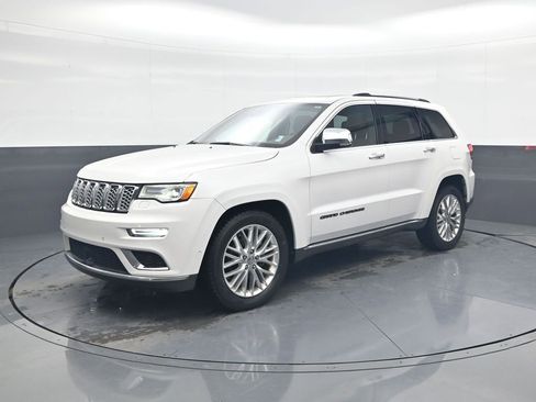 Used 2017 Jeep Grand Cherokee Summit w/ Trailer Tow Group IV image 3