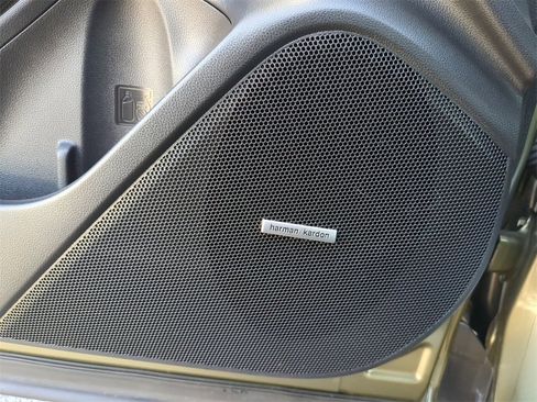 Certified 2023 Subaru Forester Limited image 18