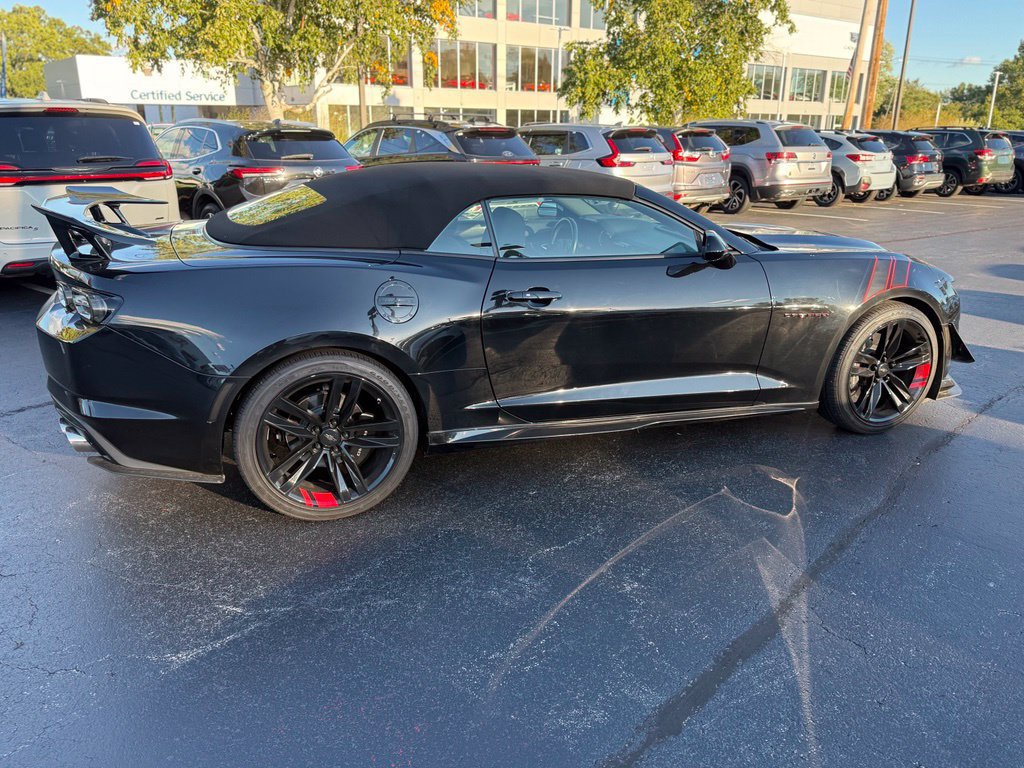 Used 2023 Chevrolet Camaro LT w/ Redline Edition RWD image 9