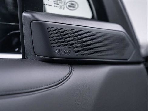 New 2025 Land Rover Range Rover SE image 24