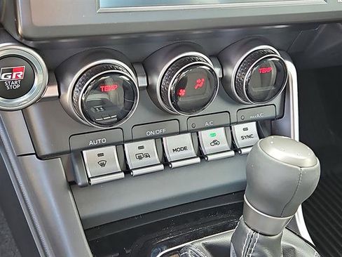 Used 2026 Toyota GR86 Premium image 19