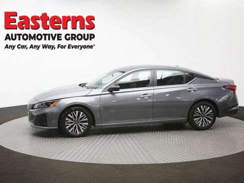 Used 2024 Nissan Altima 2.5 SV FWD image 58