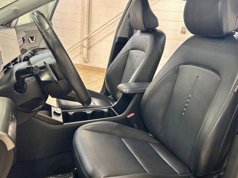 Used 2024 Hyundai Kona Limited AWD/4WD image 11