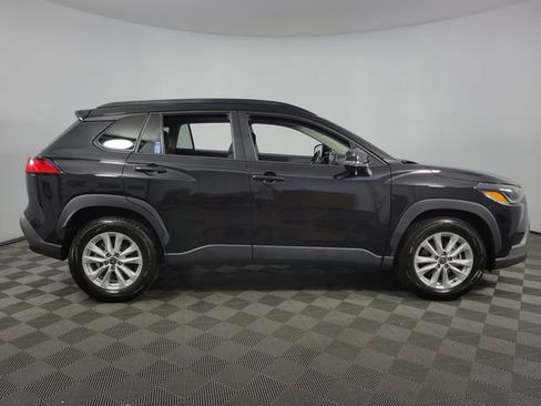 Used 2022 Toyota Corolla Cross LE FWD image 10