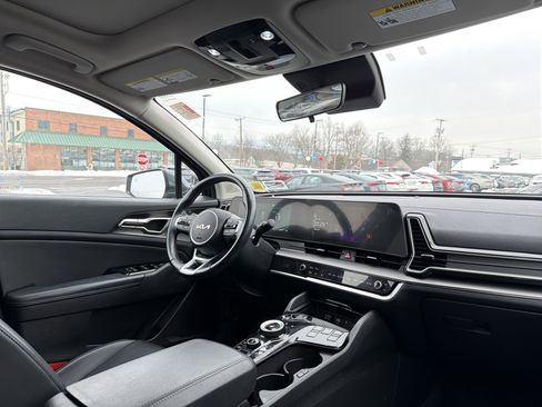 Used 2023 Kia Sportage EX w/ EX Premium Package image 16