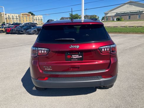Used 2021 Jeep Compass Latitude AWD/4WD image 6
