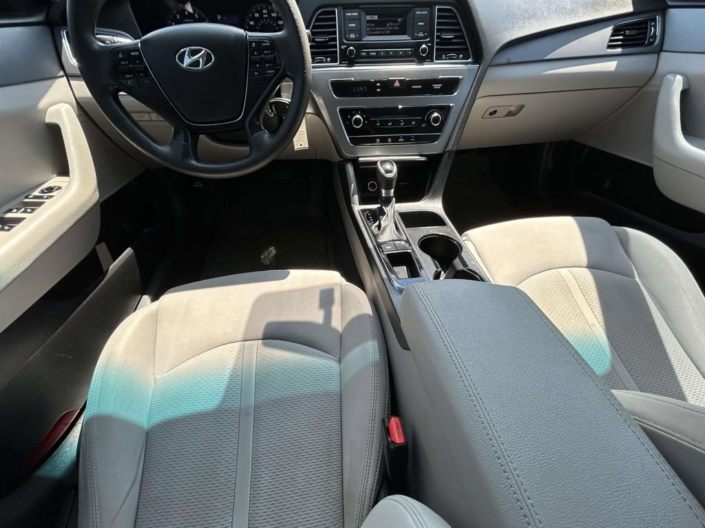Used 2017 Hyundai Sonata SE FWD image 12