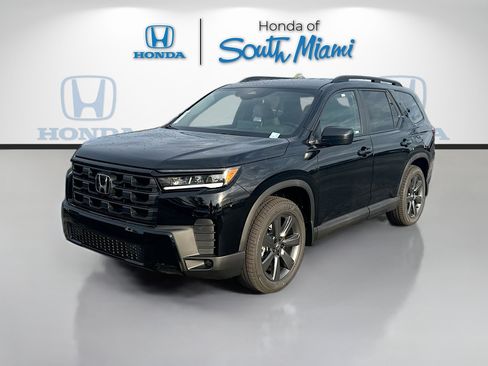 New 2026 Honda Pilot Sport image 3