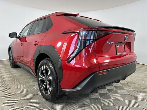 Certified 2025 Toyota bZ4X AWD image 5
