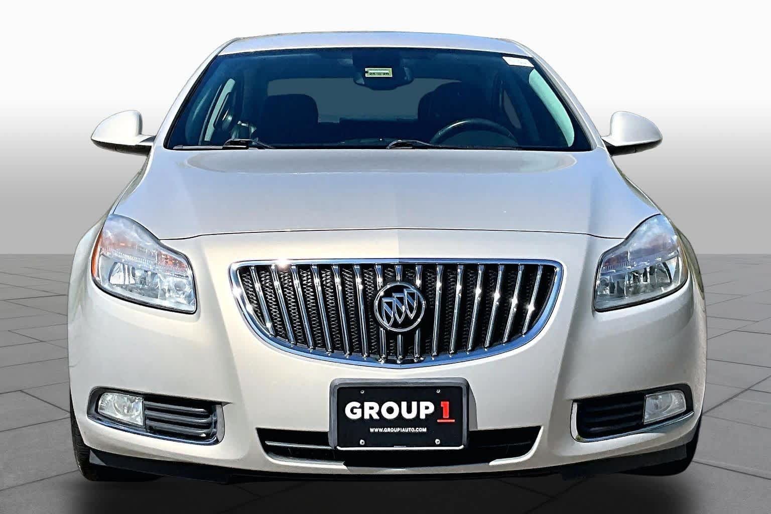 Used 2011 Buick Regal CXL FWD image 3
