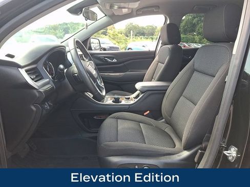 Used 2023 GMC Acadia SLE w/ Driver Convenience Package AWD/4WD image 2