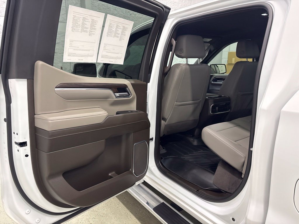 Used 2025 GMC Sierra 1500 SLT w/ SLT Premium Package AWD/4WD image 34