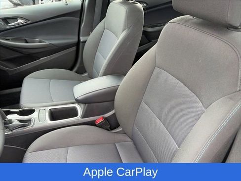 Certified 2018 Chevrolet Cruze LT w/ Sun And Sound Package image 11