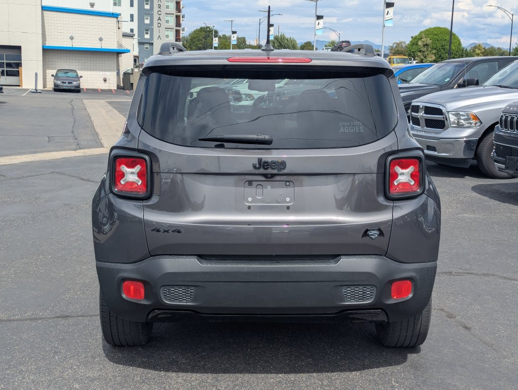Used 2016 Jeep Renegade Latitude AWD/4WD image 5