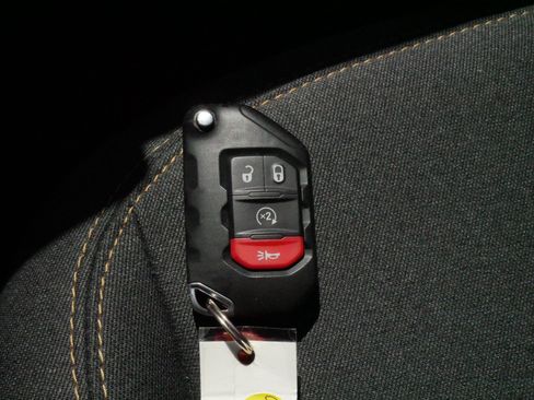 Used 2025 Jeep Wrangler Unlimited Sport AWD/4WD image 31