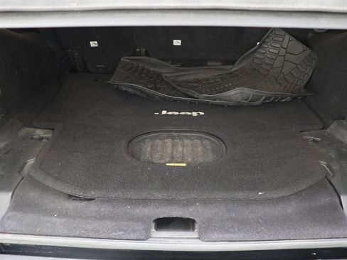 Used 2017 Jeep Wrangler Unlimited Sport image 29