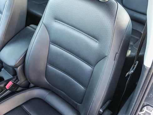 Used 2017 Volkswagen Jetta SE image 26