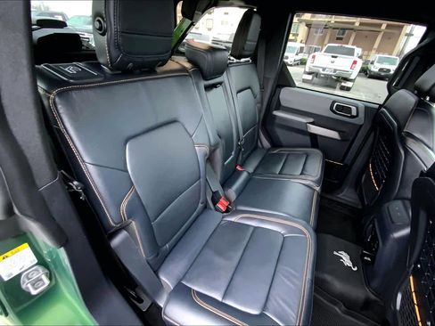 Used 2022 Ford Bronco Badlands image 17