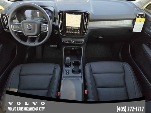 Used 2026 Volvo XC40 B4 Core w/ Protection Package Premier FWD image 25