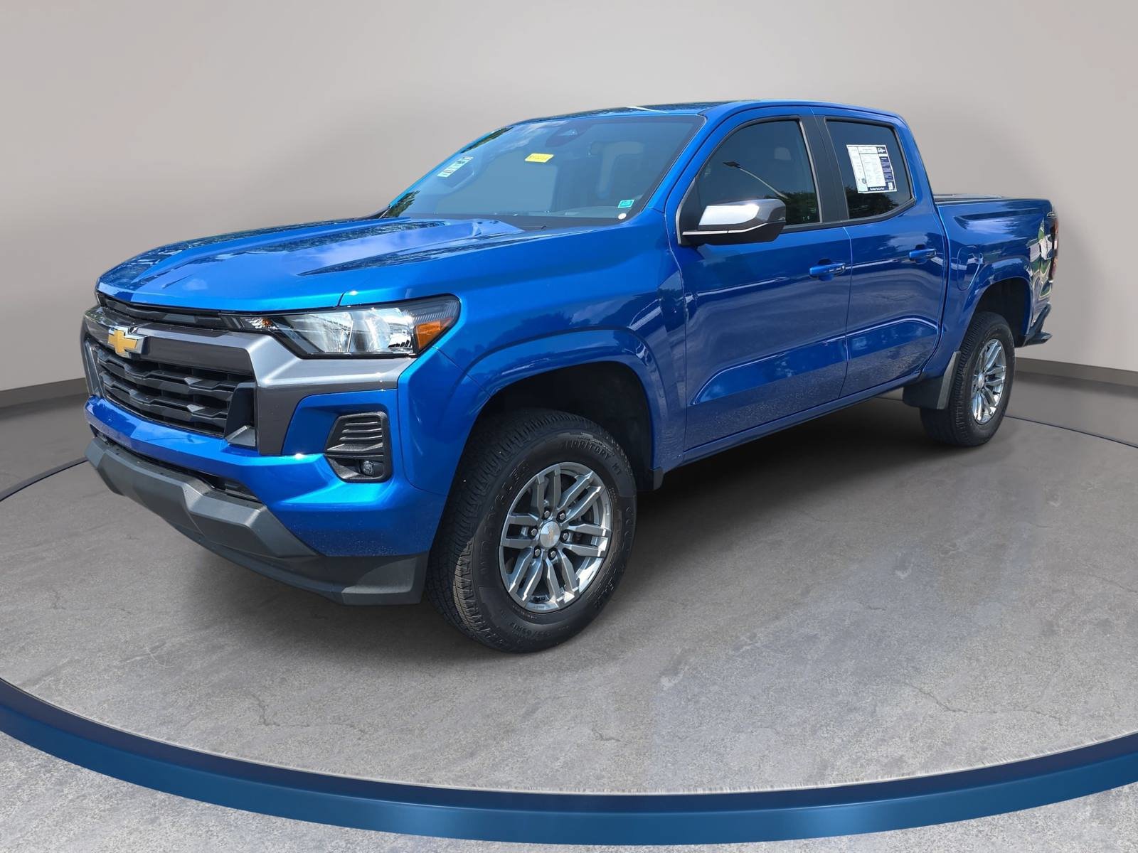 Used 2024 Chevrolet Colorado LT w/ LT Convenience Package II RWD image 1