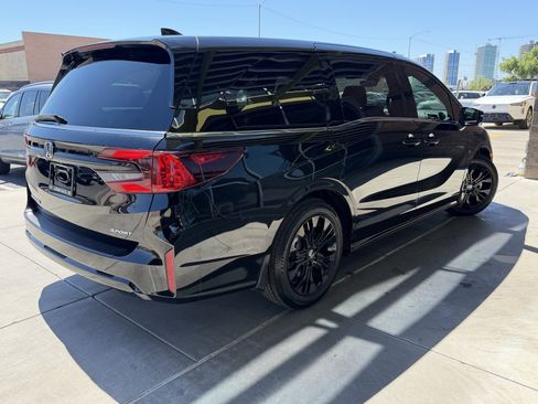 Used 2025 Honda Odyssey Sport-L image 4