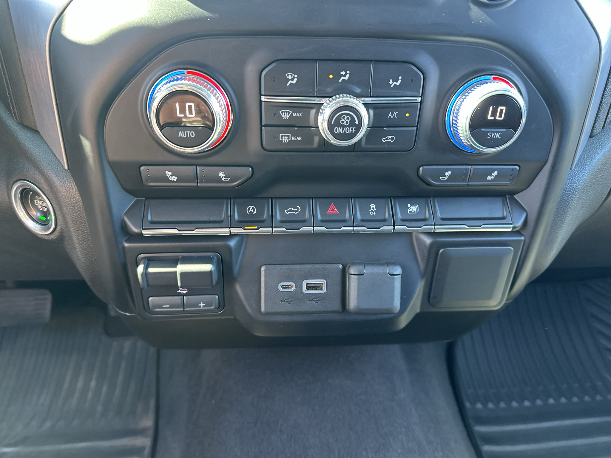 Used 2020 GMC Sierra 1500 Elevation w/ Elevation Value Package AWD/4WD image 28