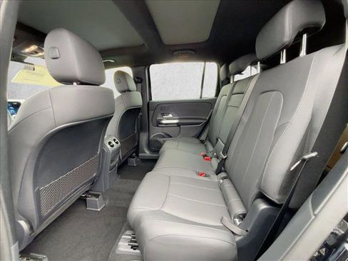 Used 2026 Mercedes-Benz GLB 250 4MATIC image 15