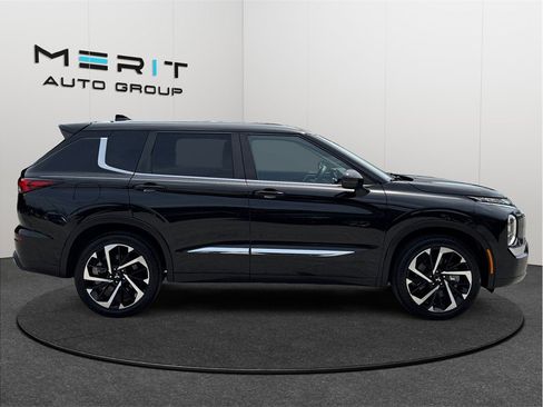 Used 2022 Mitsubishi Outlander ES image 10