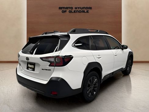 Used 2025 Subaru Outback Onyx Edition AWD/4WD image 5