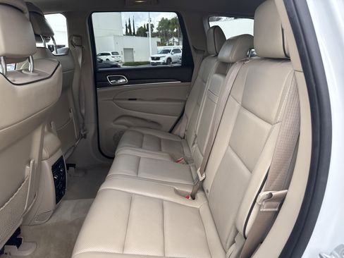 Used 2014 Jeep Grand Cherokee Overland w/ Advanced Technology Group image 14