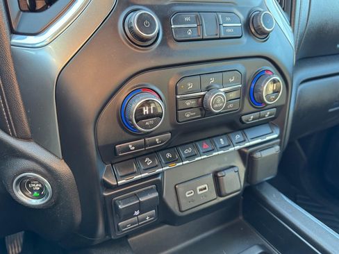 Used 2020 Chevrolet Silverado 1500 RST image 19