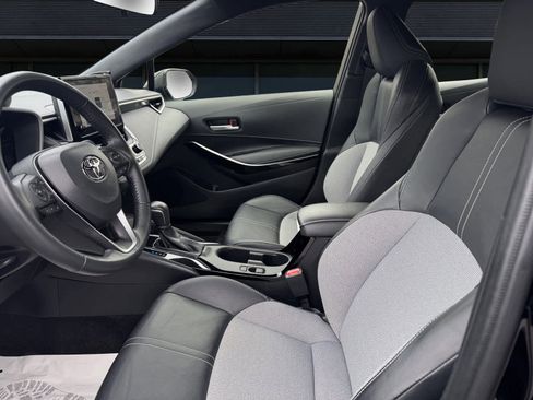 Used 2024 Toyota Corolla XSE image 2