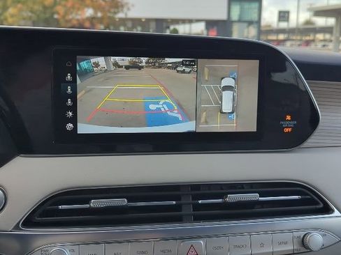 Used 2021 Hyundai Palisade Limited image 8