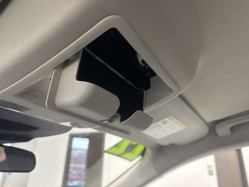 Used 2022 Ford Escape SE image 49