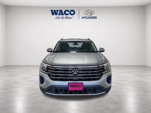 Used 2024 Volkswagen Atlas SE FWD image 2