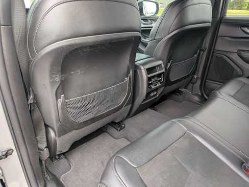 Used 2024 Jeep Grand Cherokee Altitude AWD/4WD image 18