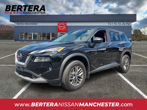 Used 2023 Nissan Rogue S AWD/4WD image 1