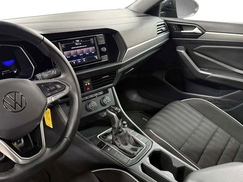 Used 2024 Volkswagen Jetta Sport image 13