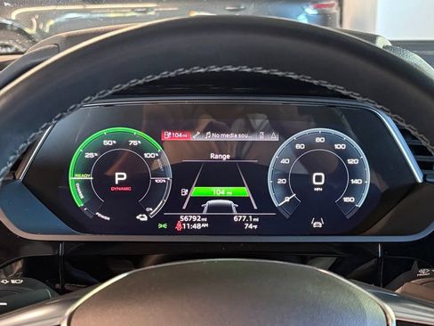 Used 2022 Audi e-tron Premium AWD/4WD image 23