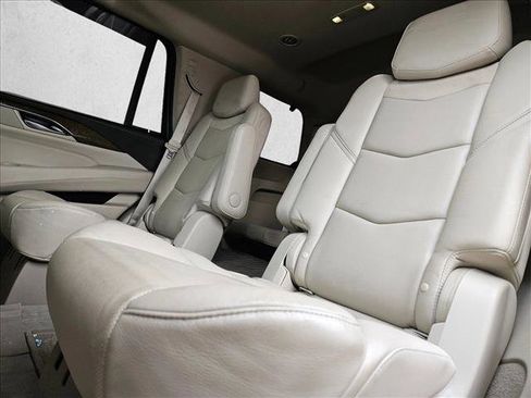 Used 2019 Cadillac Escalade Premium Luxury image 16