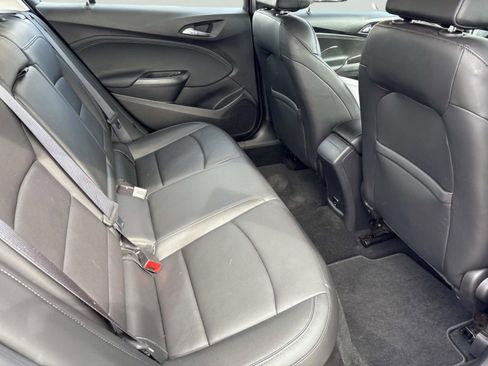 Used 2017 Chevrolet Cruze Premier image 19