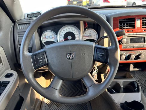 Used 2005 Dodge Dakota SLT image 13