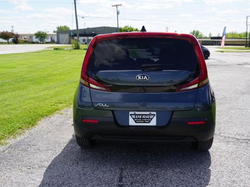 Used 2020 Kia Soul LX FWD image 18