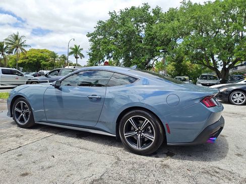 Used 2025 Ford Mustang Coupe RWD image 6