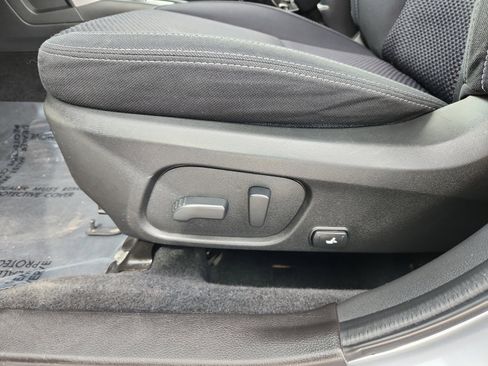 Used 2017 Subaru Forester 2.5i Premium w/ All-Weather Package image 14